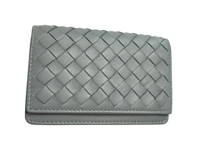 Cartera para tarjetas de visita con solapa Bottega Veneta Intrecciato en azul Foto 1 de 4