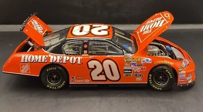 Tony Stewart #20 The Home Depot Monte Carlo SS 2007 edición limitada 1:24 Foto 1 de 4