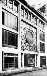 Garage built by A Perret located at the 51 rue de Ponthieu in Paris Old Photo - Bild 1 von 1
