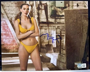 MICHELLE MYLETT FOTO LETTERKENNY FIRMATA 8X10 SEXY BIKINI AUTOGRAFO BAS COA 3 - Foto 1 di 3
