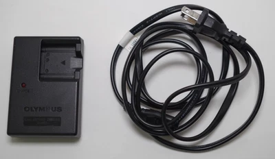 Cargador de batería de iones de litio Geniune OEM Olympus LI-40C Foto 1 de 4