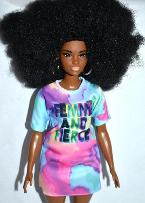 MATTEL 2019 FASHIONISTAS BARBIE #105 MORENA, #FXL45 con PENDIENTES ORIGINALES ~ ¡LEER! Foto 1 de 4