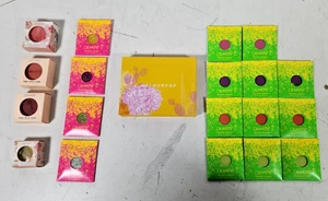 Grande lotto 21 x Colourpop ombretti blush e palette pigmento pressato glitter - Foto 1 di 9