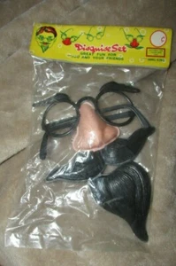 JUEGO DE DISFRACES DE HALLOWEEN DE COLECCIÓN HONG KONG COMO NUEVO EN PAQUETE - Imagen 1 de 3