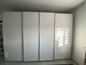 Schwebetürenschrank 4 türig in weiß - Bild 1 von 3
