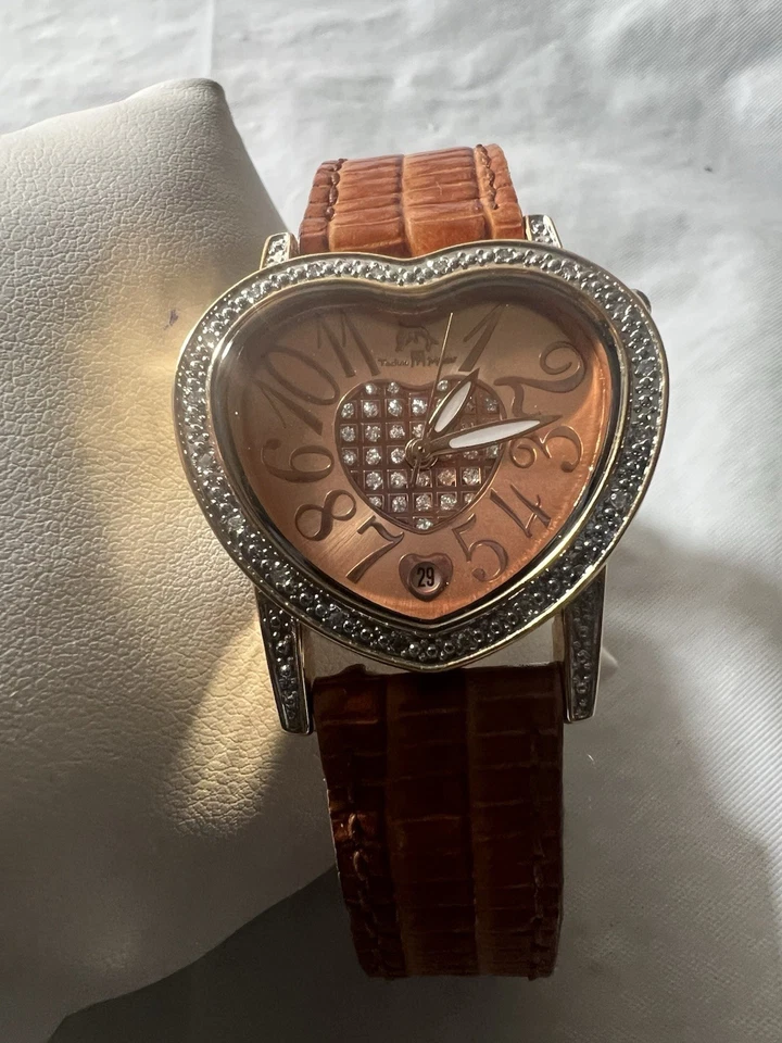 Reloj Techno Master Diamante, Mujer, Forma Corazón, Chapado en Oro 14k, Cuero Marrón Foto 1 de 4