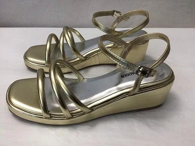 "Sandalias Steve Madden Niñas Talla 4 Correa al Tobillo Júpiter Dorado 2"" Tacón, Hebilla (J4)" Foto 1 de 4
