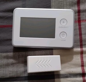 2Gig 2GIG-TS1 E Wireless Touch Screen Keypad Used - Picture 1 of 7