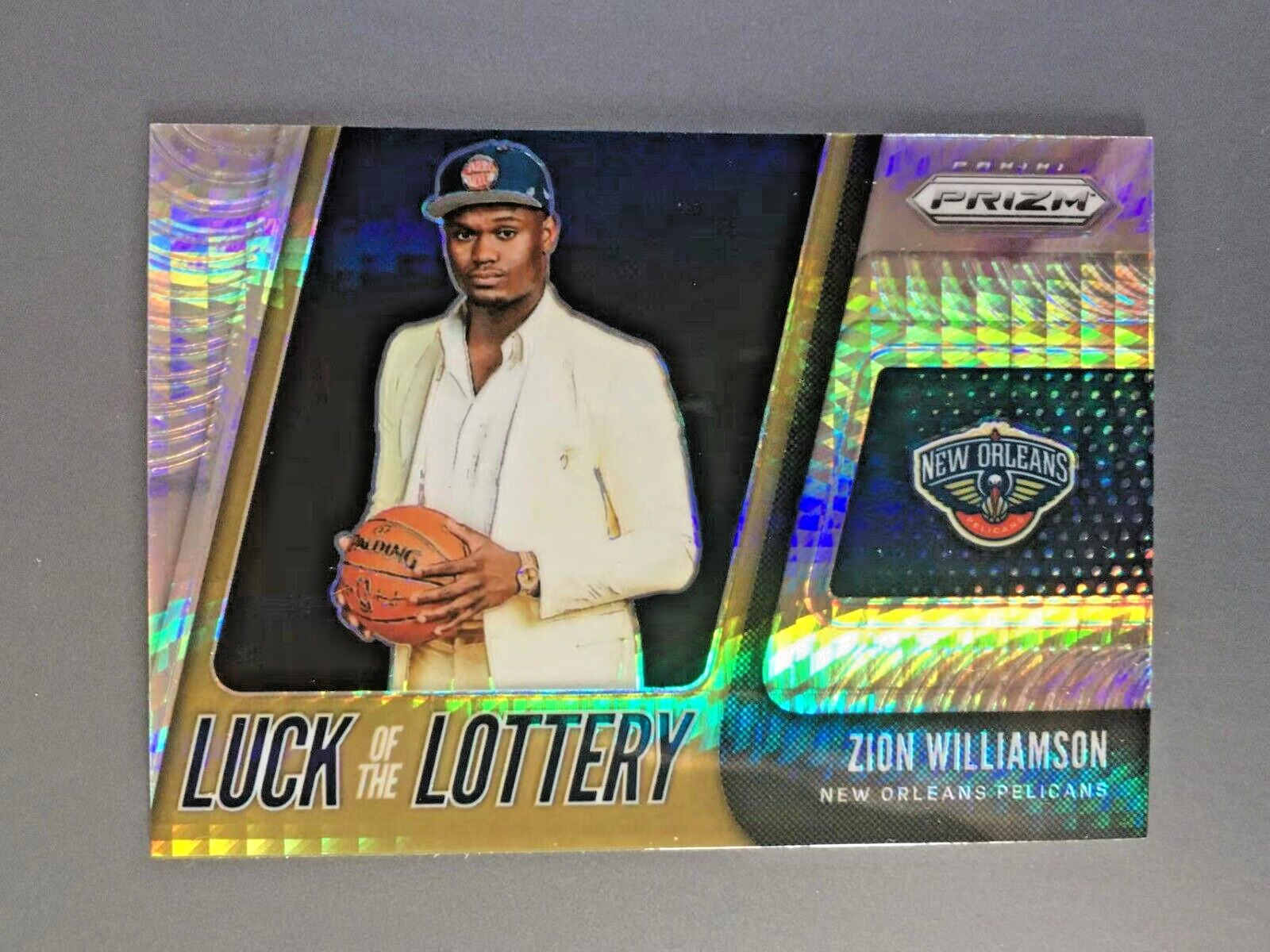 Zion Williamson 2019-20 Panini Prizm Luck of the Lottery Hyper Prizm RC #1