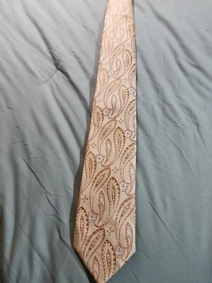 Saks Fifth Avenue Men’s Tie 100% Imported Silk. Paisley Design. New - Image 1 of 4