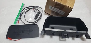BMW E8X 1 SERIES (E81/E82/E87/E88) INDUKTIV Wireless Device Charging W/Tray Unit - Picture 1 of 13