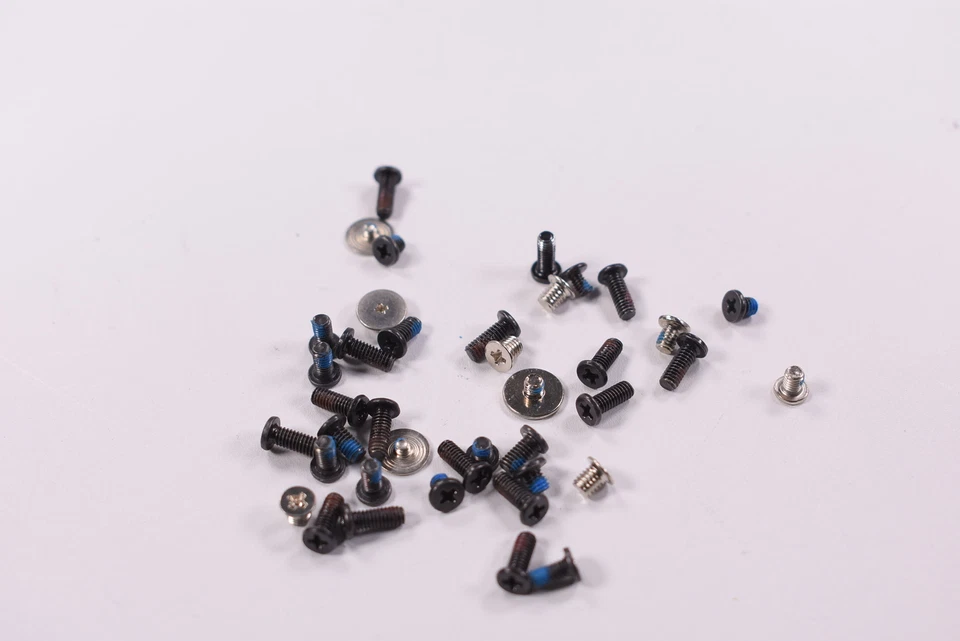 776782-001 Kit de tornillos HP 15-F010DX Foto 1 de 2