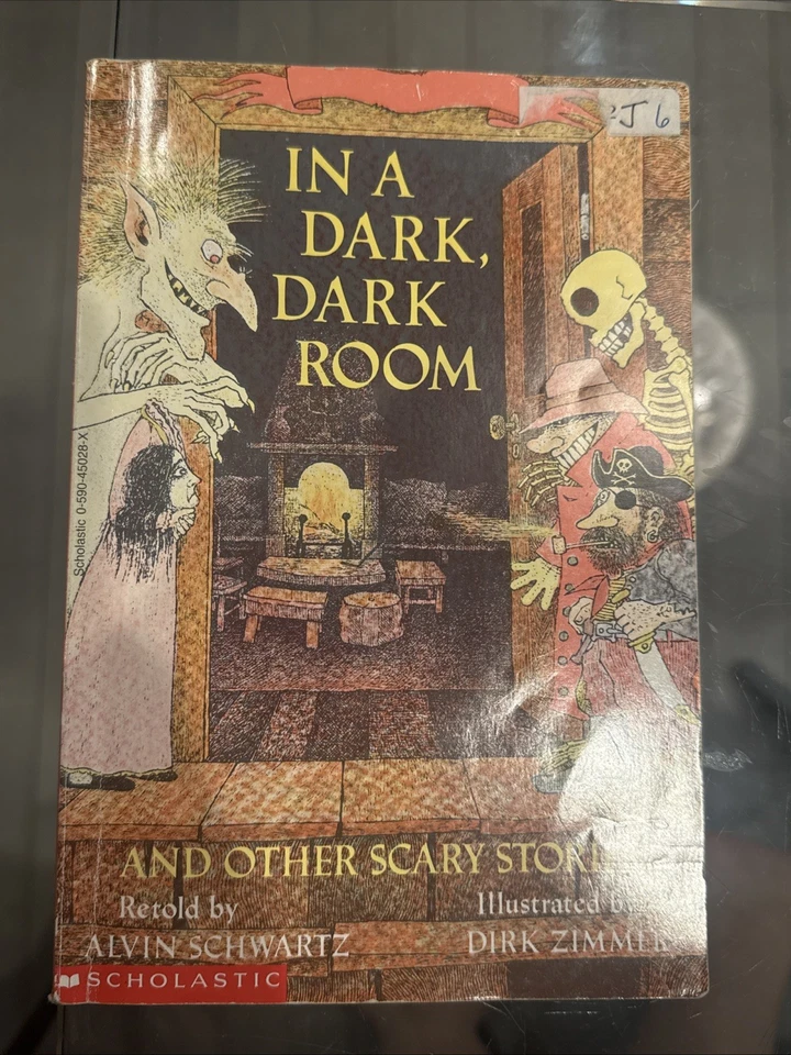 IN A DARK DARK ROOM AND OTHER SCARY STORIES Paperback Alvin Schwartz Dirk Zimmer - Image 1 of 4