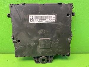 Módulo de control de carrocería VAUXHALL MOVANO B MASTER 284B18927R 2012 - Imagen 1 de 3