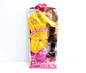 Barbie Moda Pack Carrera Bombero Conjunto Amarillo - Imagen 1 de 2