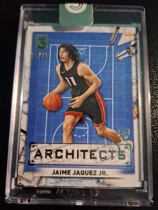 2024 TOPPS THREE BASKETBALL ARCHITECTS SP #ARCH -19 JAIME JAQUEZ JR RC 26/49 - Foto 1 di 2