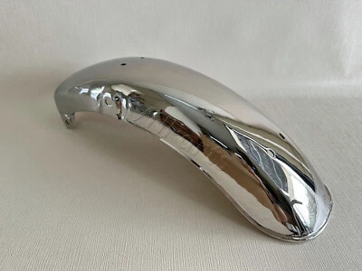 Guardabarros trasero Suzuki GT380 1976-1977. Abrazadera trasera cromada Suzuki GT 380 63113-33002 Foto 1 de 4