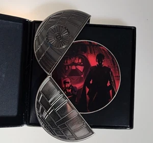 Star Wars Rogue One Jumbo Pin Todesstern 3" Durchmesser limitierte Auflage 3000 - Bild 1 von 4