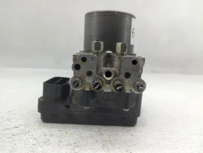 Módulo de control de bomba Abs Infiniti Q50 2016-2017 NAF2B Foto 1 de 4