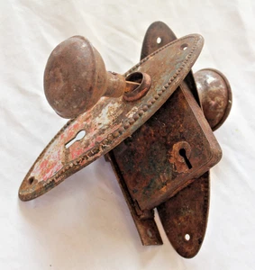 Vintage Antique Door Knobs Lock Face Plate Set Metal Latch - Picture 1 of 8