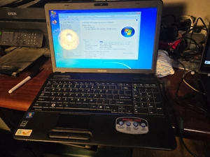 Toshiba Satellite C655D-S5511 15.6" Laptop - Picture 1 of 5
