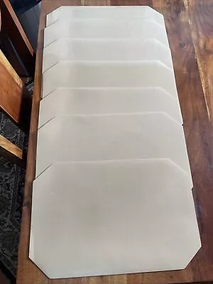 "Juego vintage de 7 manteles individuales de vinilo beige macizo fácil de limpiar 17,75"" x 11,5"" (JL)" Foto 1 de 3