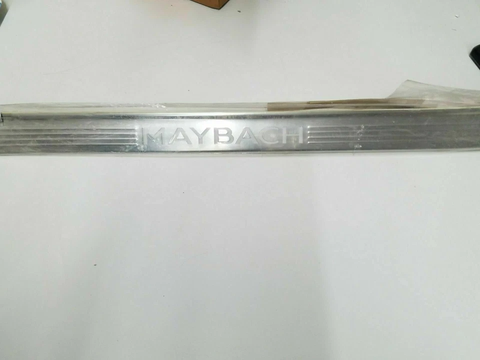 Mercedes Maybach Leisten A 222 680 75 02 - UR - Bild 1 von 3