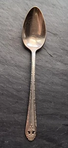 Lovely Lady Teaspoon Grille Silverplate Holmes & Edwards Vintage Flatware - Picture 1 of 4