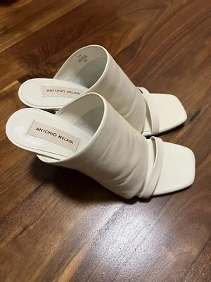 Tacones de cuero Antonio Melani crema dulce talla 8 Foto 1 de 4