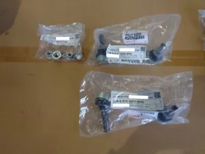 TOYOTA Genuine 4RUNNER FJ CRUISER PRADO GX470 Front Stabilizer Link Nut Set OEM - Picture 1 of 5