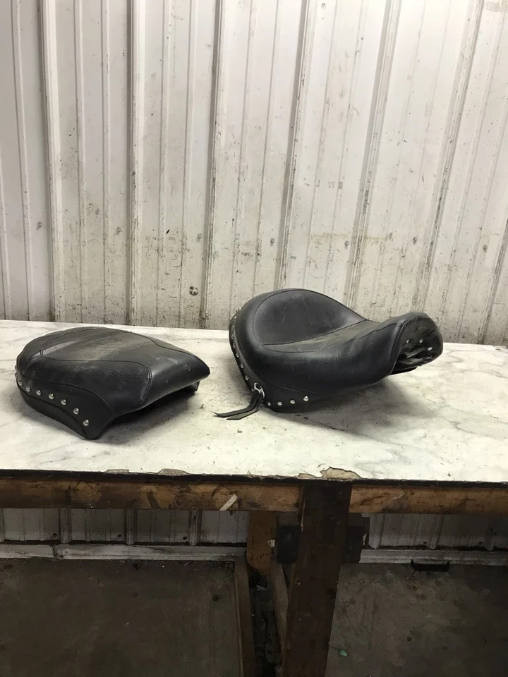 05 Conjunto de Assento Honda VT750 VT750 CA Shadow Aero Mustang  - Imagem 1 de 4