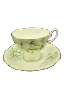 VINTAGE ROYAL ALBERT LAURENTIAN SNOWDROP TEA CUP & SAUCER ENGLAND VERS. 2 - Picture 1 of 7