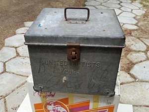 United Artist Corp Metal Film Reel Box Railway Express Federal Film Exchanges - Picture 1 of 12