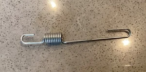 Genuine Honda CBF125 M Rear Stop Light Spring 35357KWF900 ( 75mm hook - hook ) - Picture 1 of 4