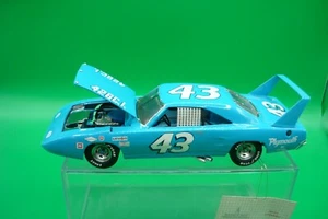 Franklin Mint Richard Petty's 1970 Plymouth Superbird 1:24 Excellent Condition - Picture 1 of 6