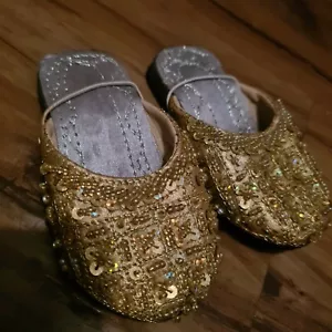 18-24 Month Toddler Baby Girl Elegant Golden Beaded Rhinestones Anti-Slip Sandal - Picture 1 of 5