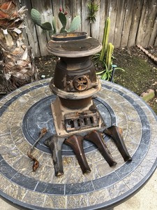 Vintage  The Atlanta Stove Works CAST IRON POT BELLY STOVE Model No.40