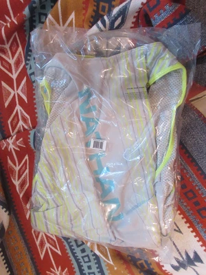 New Womens NATHAN Pinnacle 12 Liter Hydration Race Vest Size Medium Vapor Grey - Imagem 1 de 4