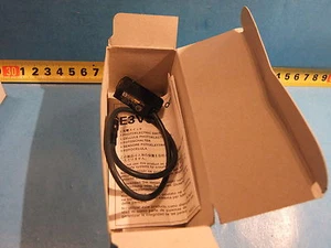 OMRON E3V3-D82-M3J Photoelectric switch (Japan) - Picture 1 of 4