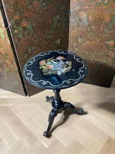 Antique Victorian 19th Century Paper Mache Mother of Pearl Inlay Tilt Top Table - Picture 1 of 17