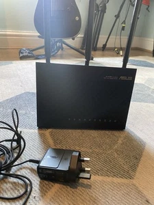 ASUS RT-AC68U Dual Band Gigabit Wireless Router - Picture 1 of 3