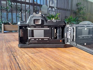 Nikon FE70, 35mm Film Camera Body for parts or repair - Picture 1 of 5