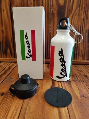 Aluminium drinks bottle with 2 lids and carabiner clip Vespa theme - Image 1 of 3