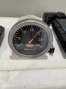 PETERBILT TACHOMETER Q43 6014 002 - Picture 1 of 2