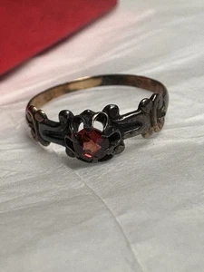Antique Victorian 18kt Gold And Silver Garnet Ring • Size 5 • 1.05g - Picture 1 of 8