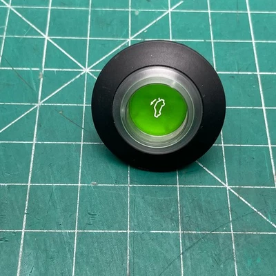 06-11 MERCEDES-BENZ W219 CLS55AMG EMERGENCY TRUNK RELEASE OPEN SWITCH BUTTON OEM - Image 1 of 4