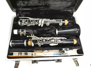 Bundy Student Bb Clarinet - Picture 1 of 4