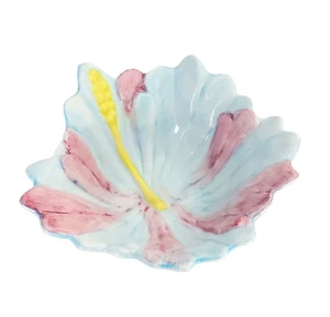 Plato pequeño con flores de hibisco rosa y azul de Tika Lotus International - Imagen 1 de 5