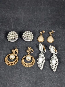 Vintage Set mit 4 Paar signierten CROWN TRIFARI Perlen Cabochon Ohrclips - Bild 1 von 11