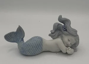 Lladro Figurine Young Mermaid Girl Daydreaming at Sea 18112 SOÑANDO CON EL MAR - Picture 1 of 12